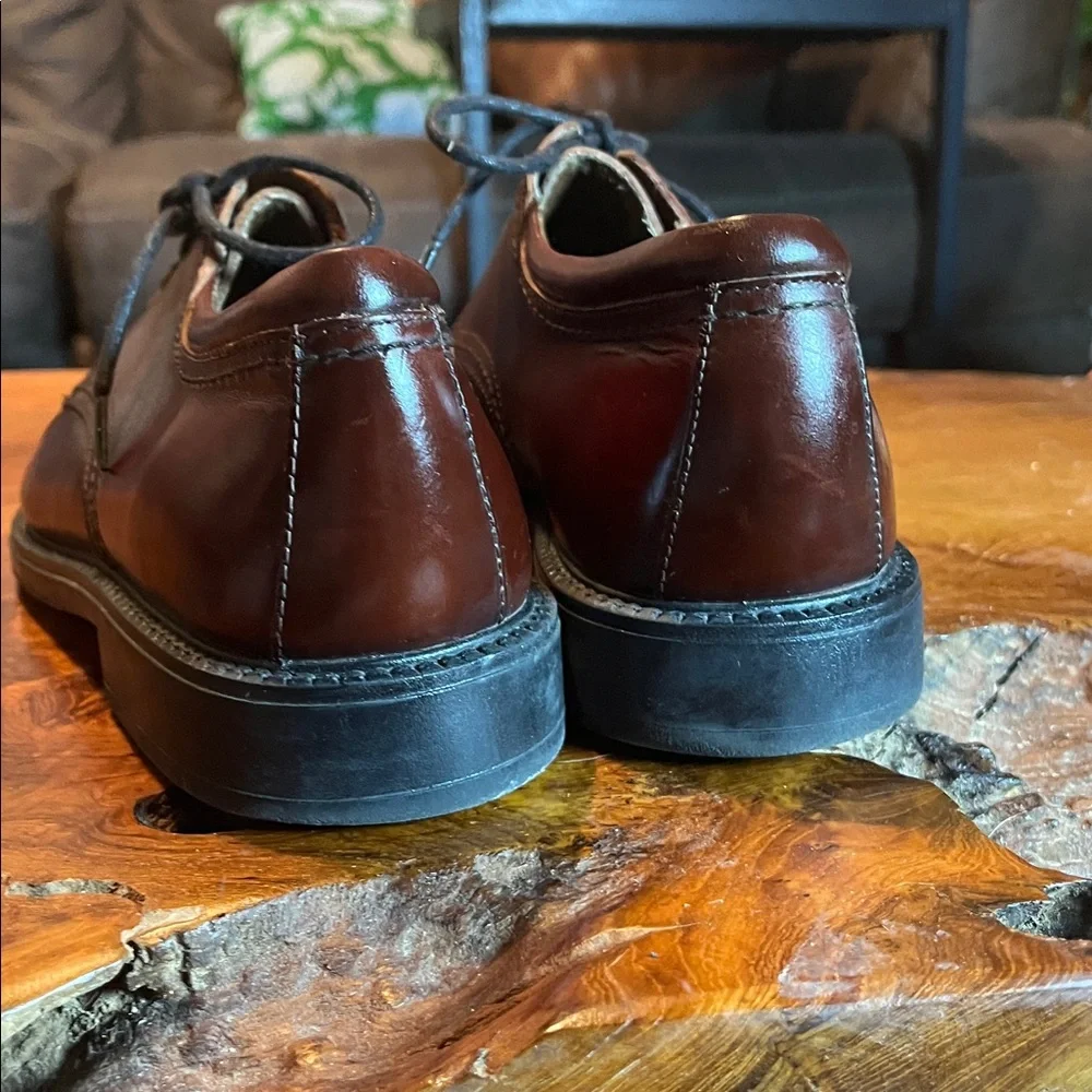 Dockers Burgundy Oxford Dress Shoes Men’s 9.5 Classic Lace Up Business Casual